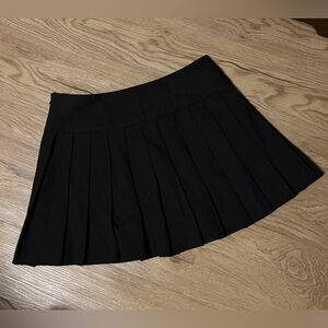 OAK + FORT| MINI PLEATED SKORT
